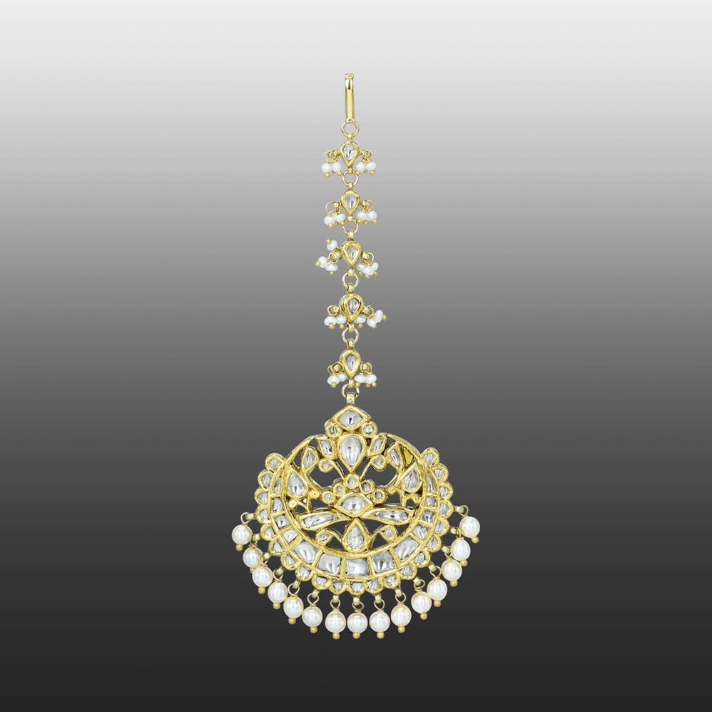 Graceful Polki Mangtikka with Pearl Drops and Intricate Design